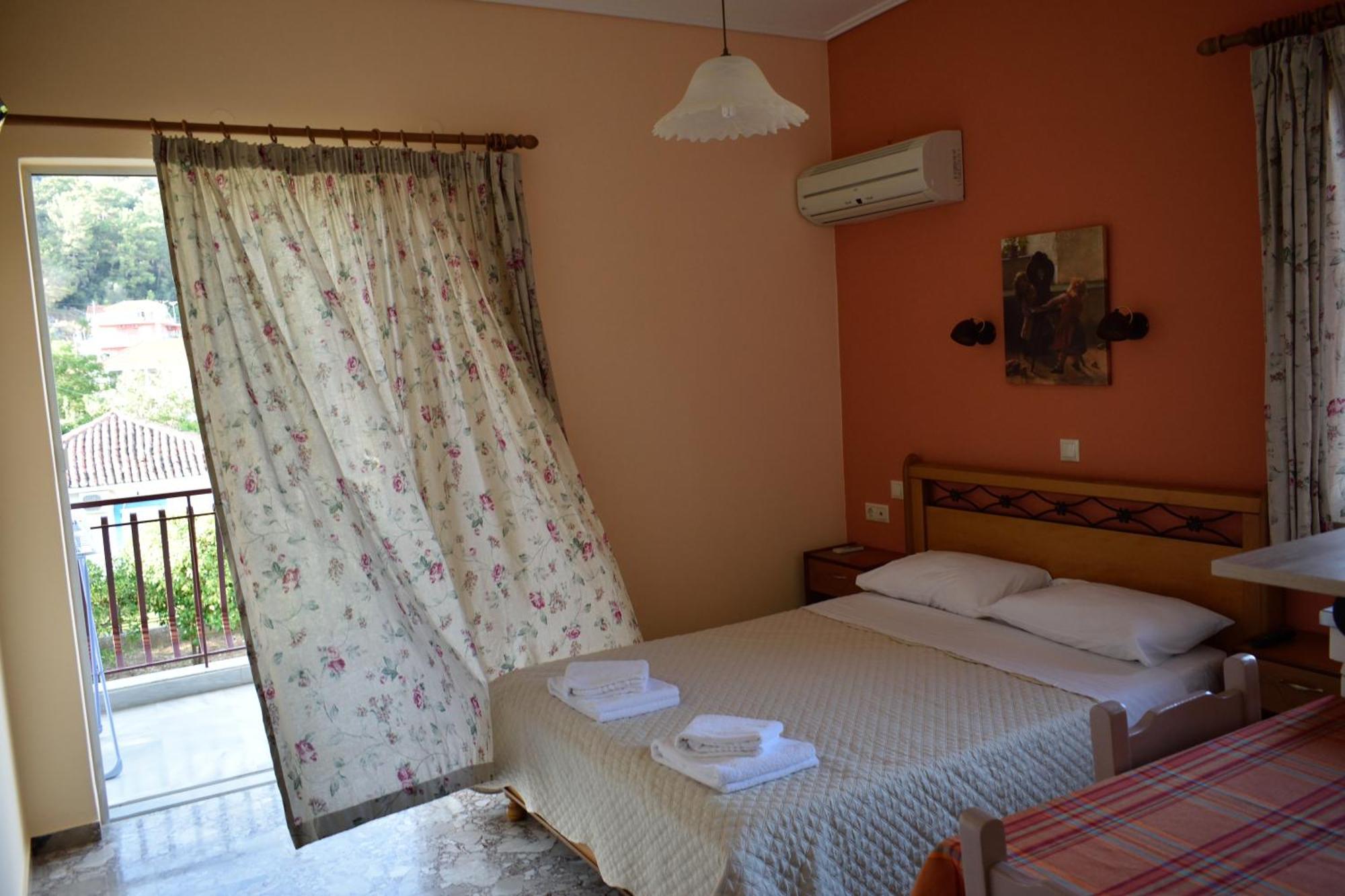 Stamoulis Apartments Agia Efimia Pokoj fotografie