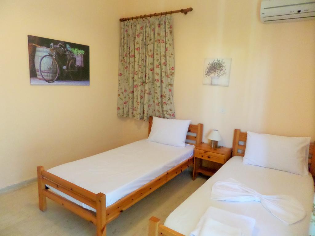 Stamoulis Apartments Agia Efimia Pokoj fotografie